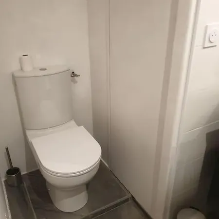 Cute With Pool At Hébergement de vacances