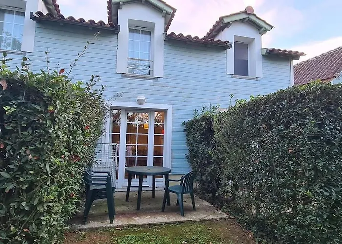 Cute With Pool At Marciac