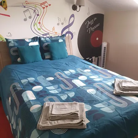 Cute With Pool At בית נופש *