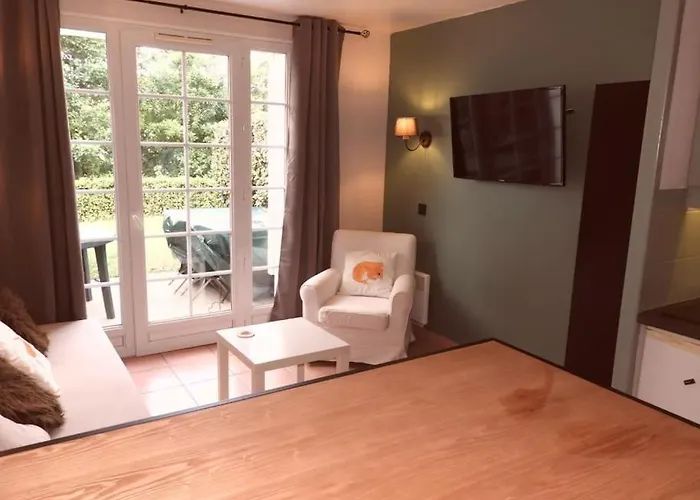 Сasa de vacaciones Cute With Pool At Marciac